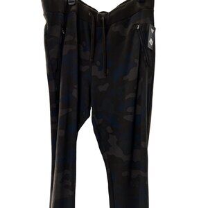NWT Guess Camo Large Joggers